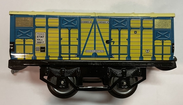 Hornby horses people box car side view