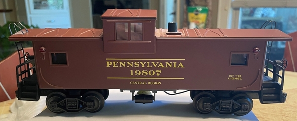 Lionel 19807 PRR caboose side